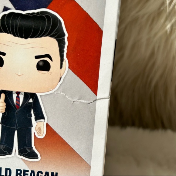 Funko POP Icons American History 49 Ronald Reagan Vinyl Figure - Picture 6 of 8